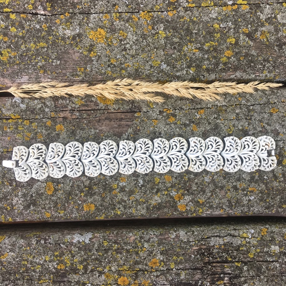Vintage metal bracelet.